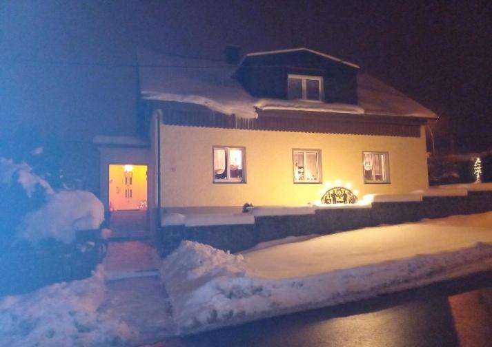 Ferienwohnung Im Erzgebirge Нойгаузен Екстер'єр фото