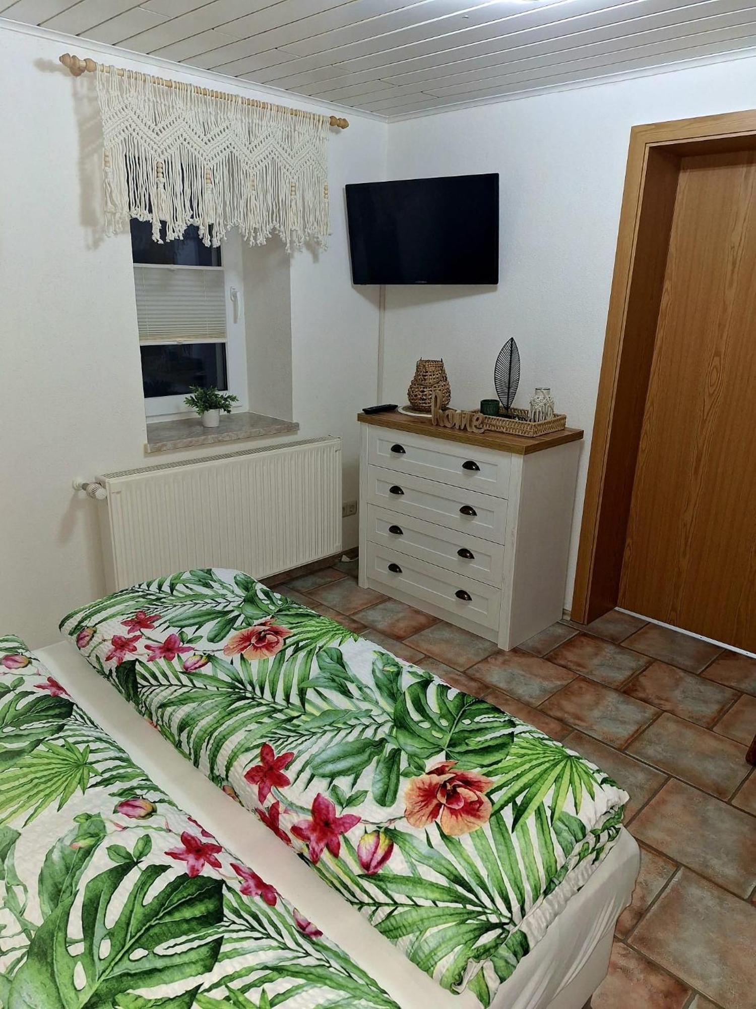 Ferienwohnung Im Erzgebirge Нойгаузен Екстер'єр фото